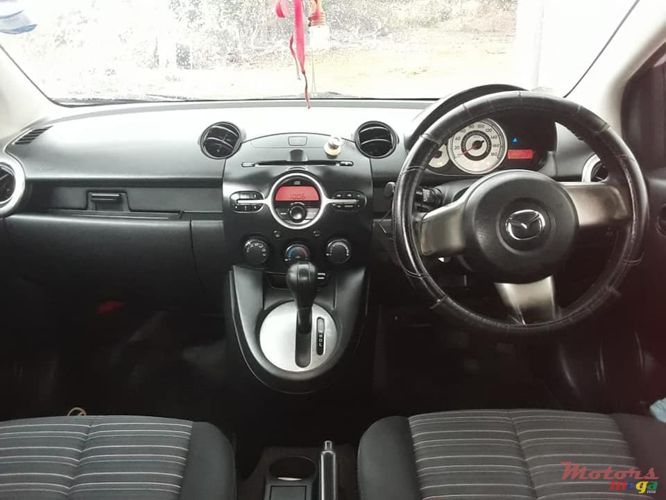 2008' Mazda Demio 1.3L AUTOMATIC photo #4