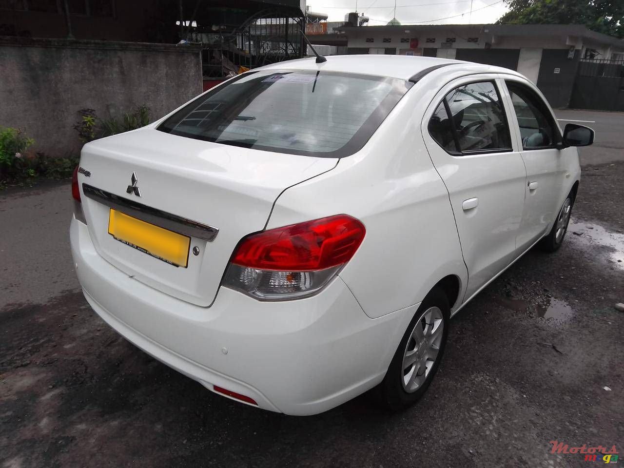 2017' Mitsubishi Attrage photo #2