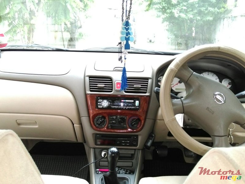 2006' Nissan Sunny photo #5