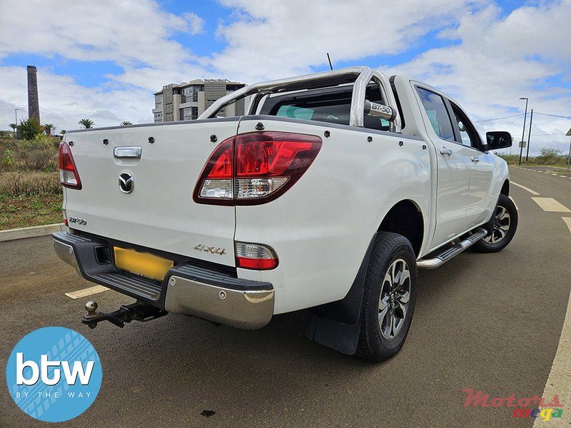 2019' Mazda BT-50 photo #4