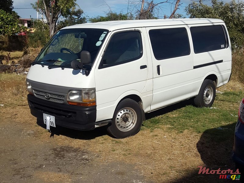 1999' Toyota HiAce 5L  goods vehicle photo #3