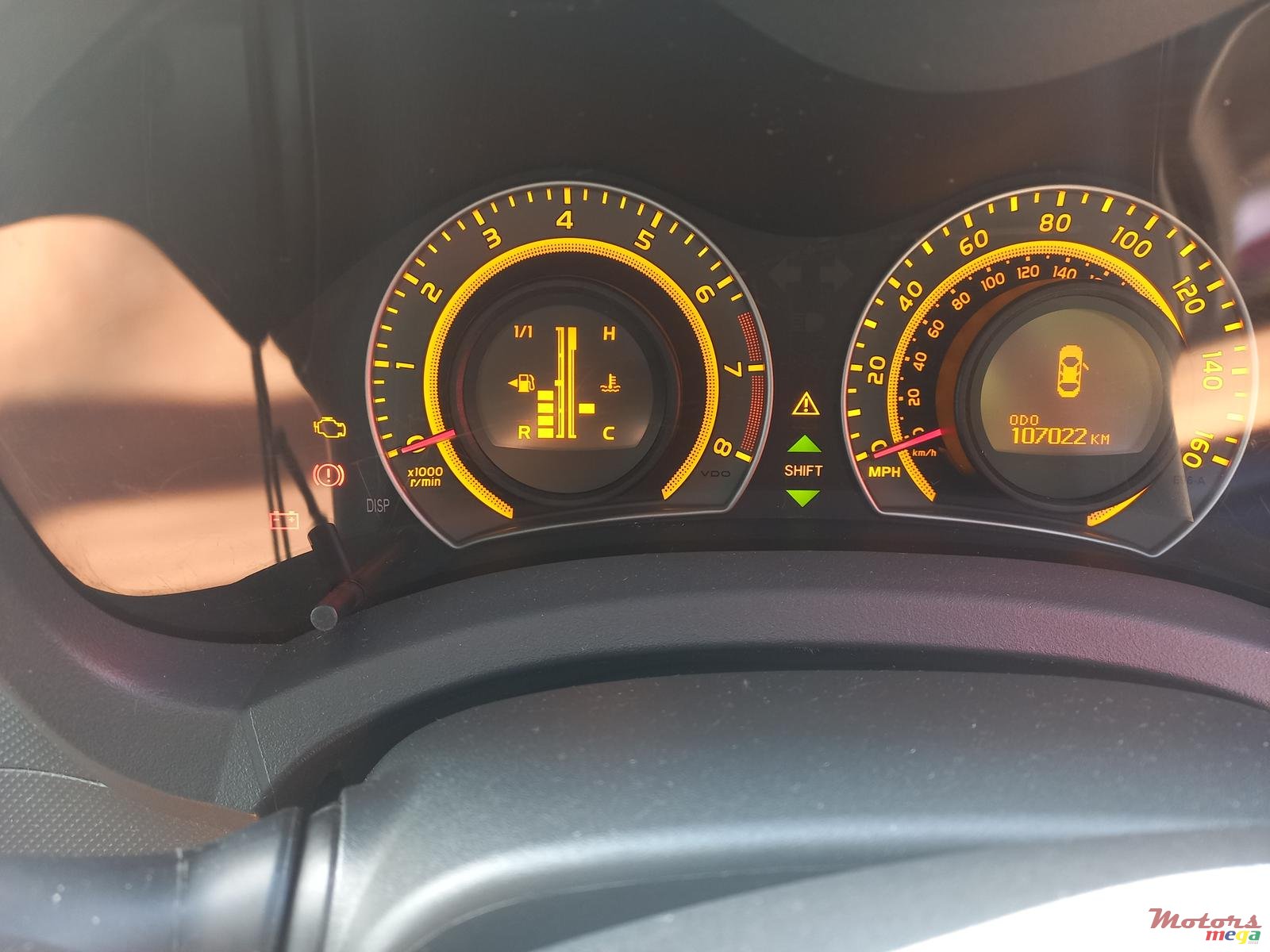 2007' Toyota Auris photo #5