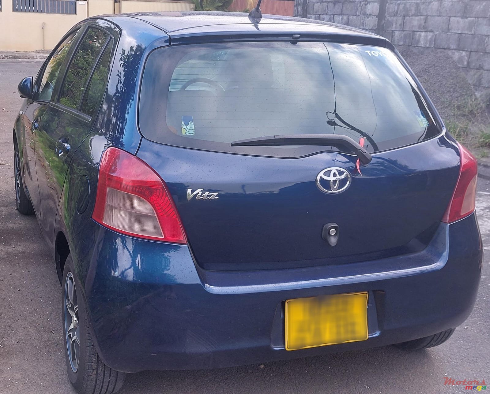 2006' Toyota Vitz photo #7