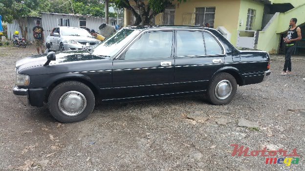 1993' Toyota Crown photo #1