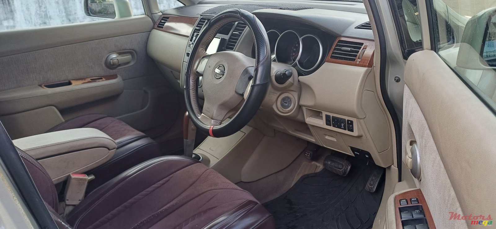 2006' Nissan Tiida Latio photo #5