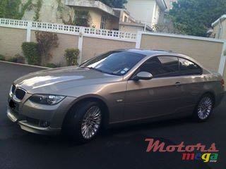 2007' BMW 3 Series Coupe photo #1