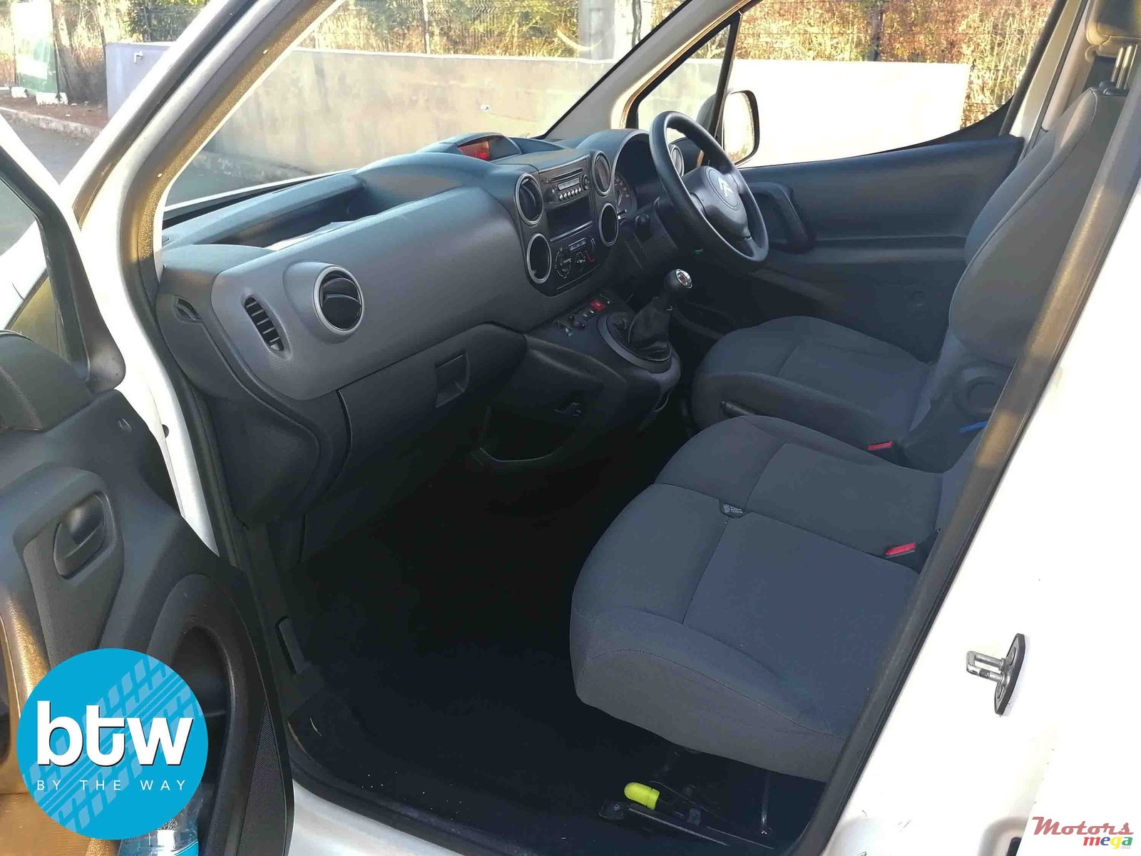 2014' Citroen Berlingo photo #5