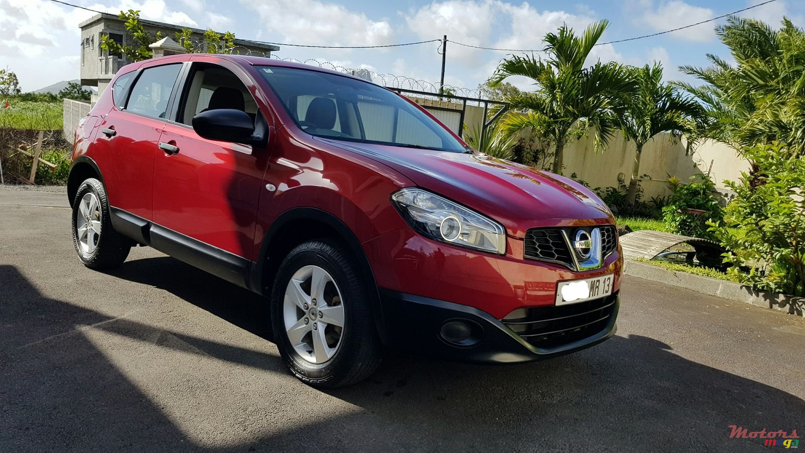 2013' Nissan Qashqai 1.6 photo #1