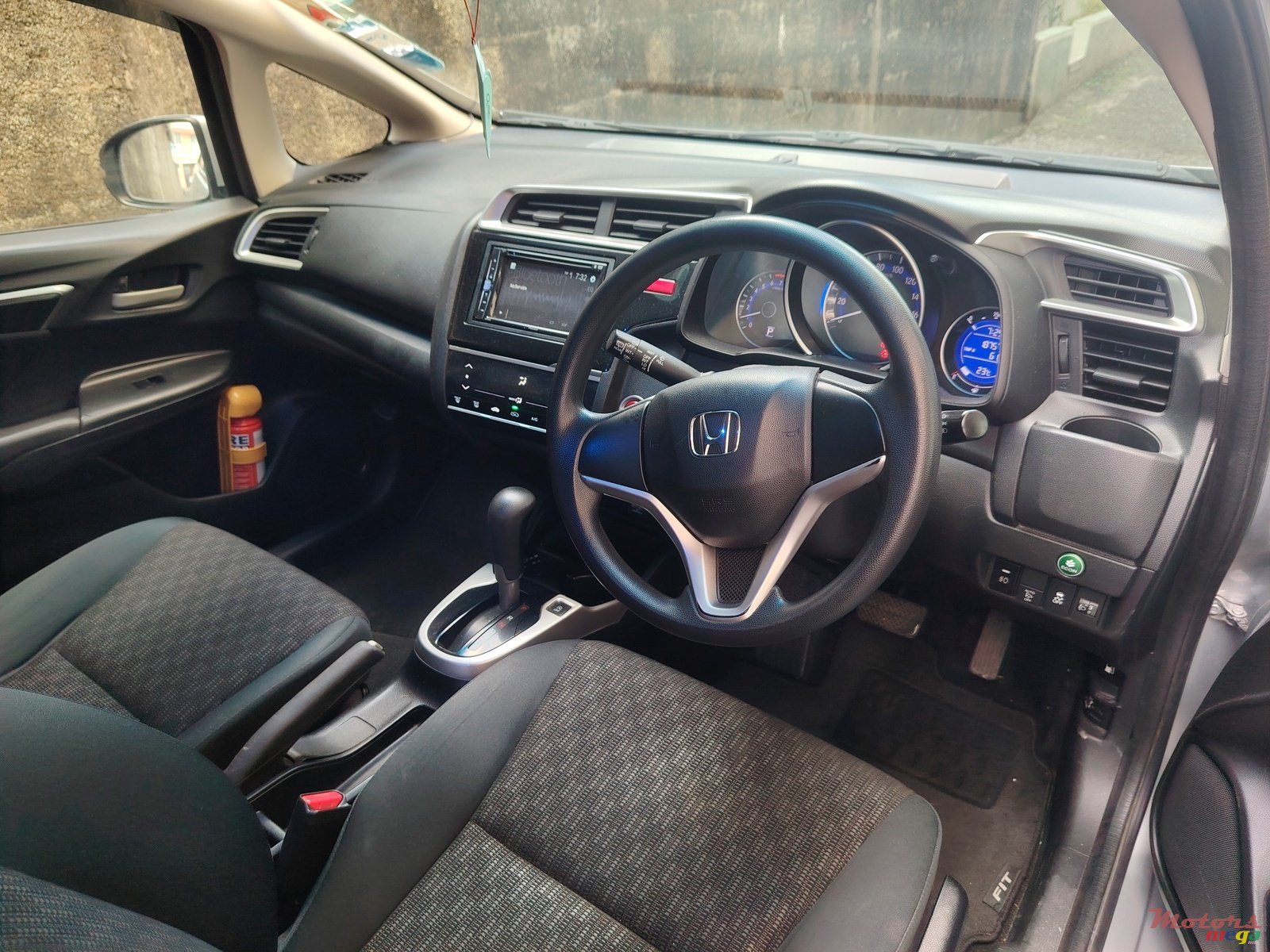 2015' Honda Fit essence auto photo #3