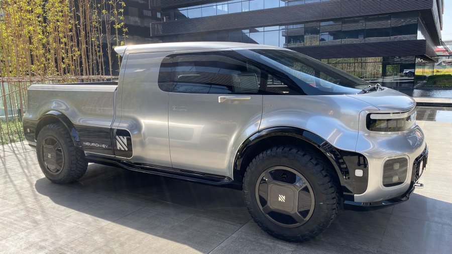 California-based Neuron EV shows T.One electric pickup in China