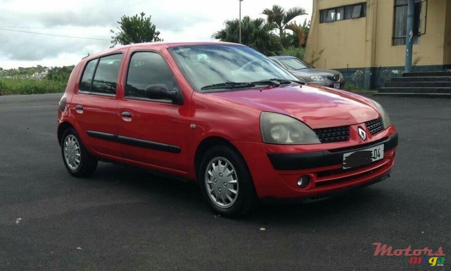 2004' Renault Clio photo #1