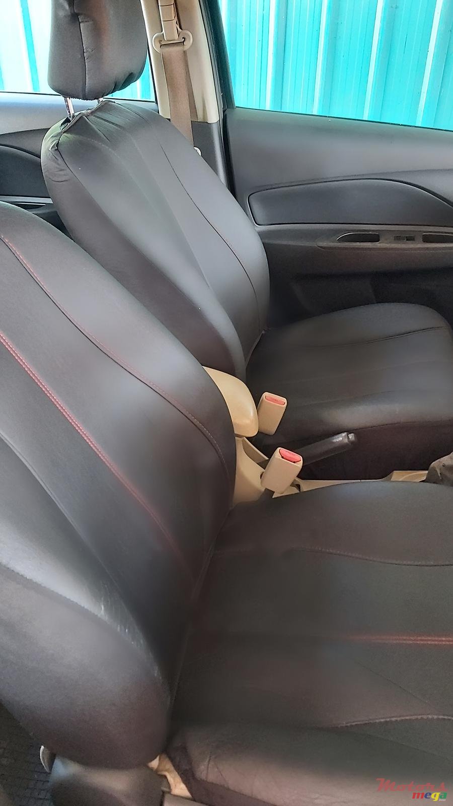 2007' Toyota Yaris photo #3