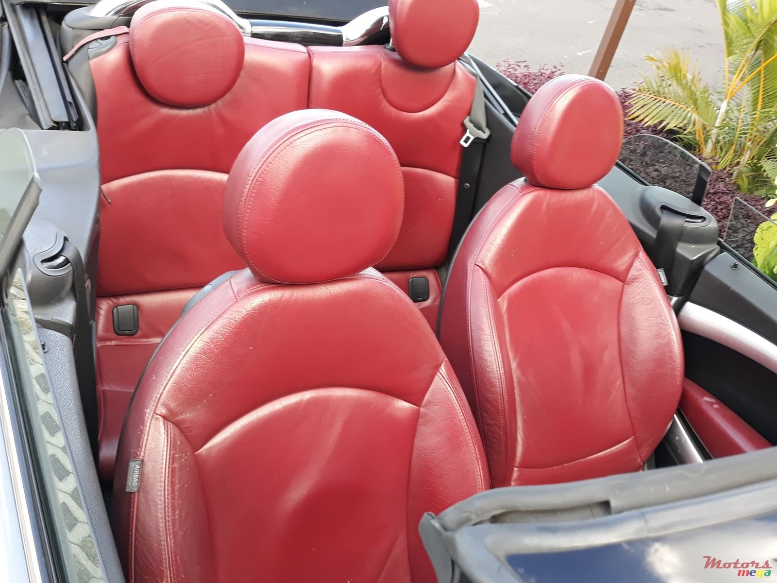 2009' MINI Cooper S Cabriolet photo #2