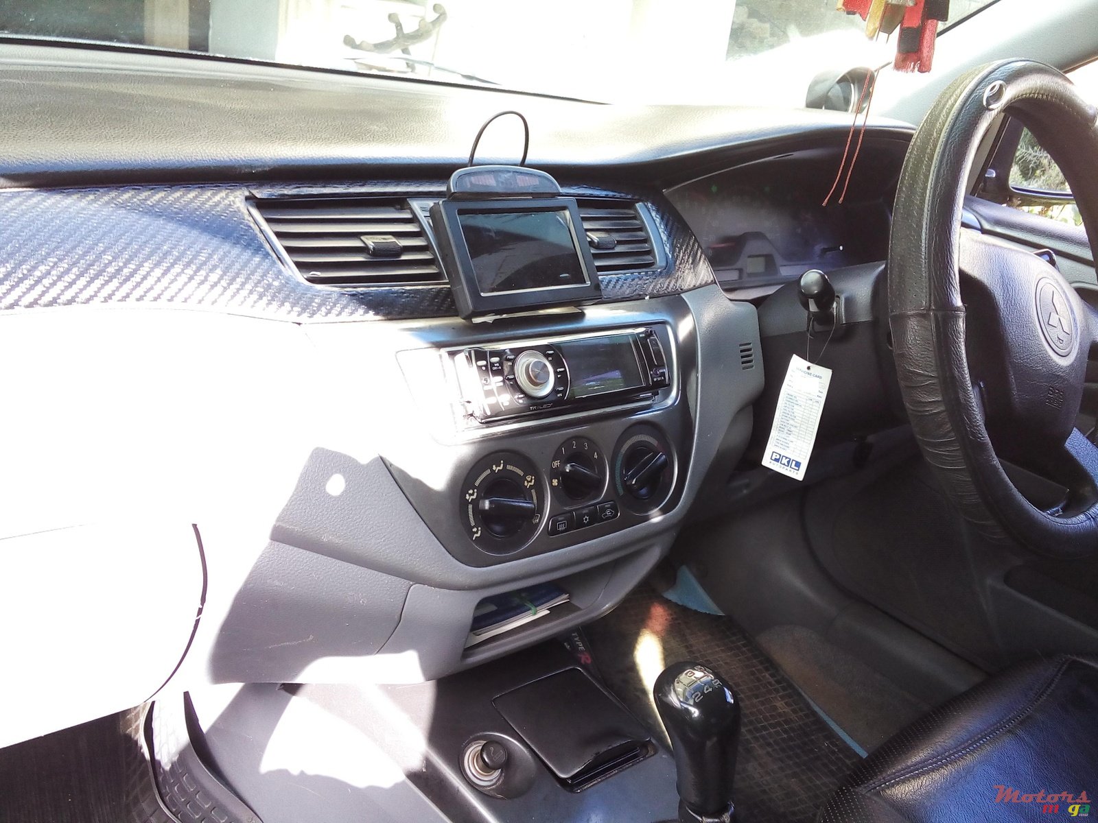 2003' Mitsubishi Lancer photo #4