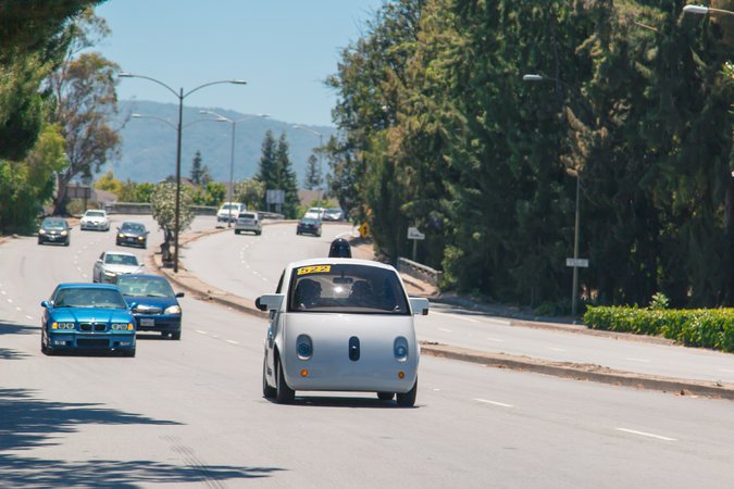 Google Exploring Wireless Charging for Self-Driving Cars