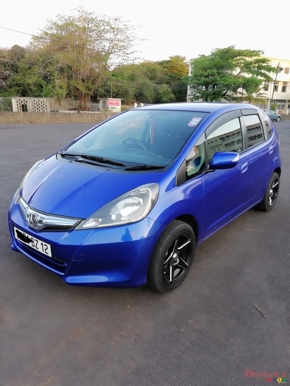 2012' Honda Fit hybrid photo #1