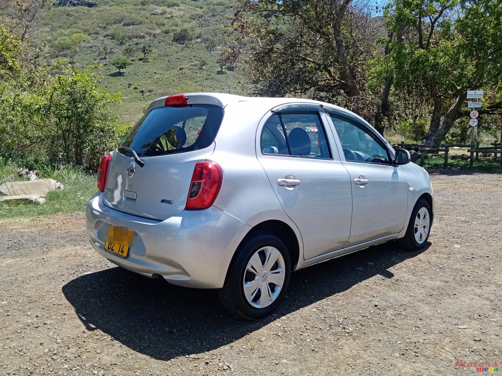 2014' Nissan March photo #5