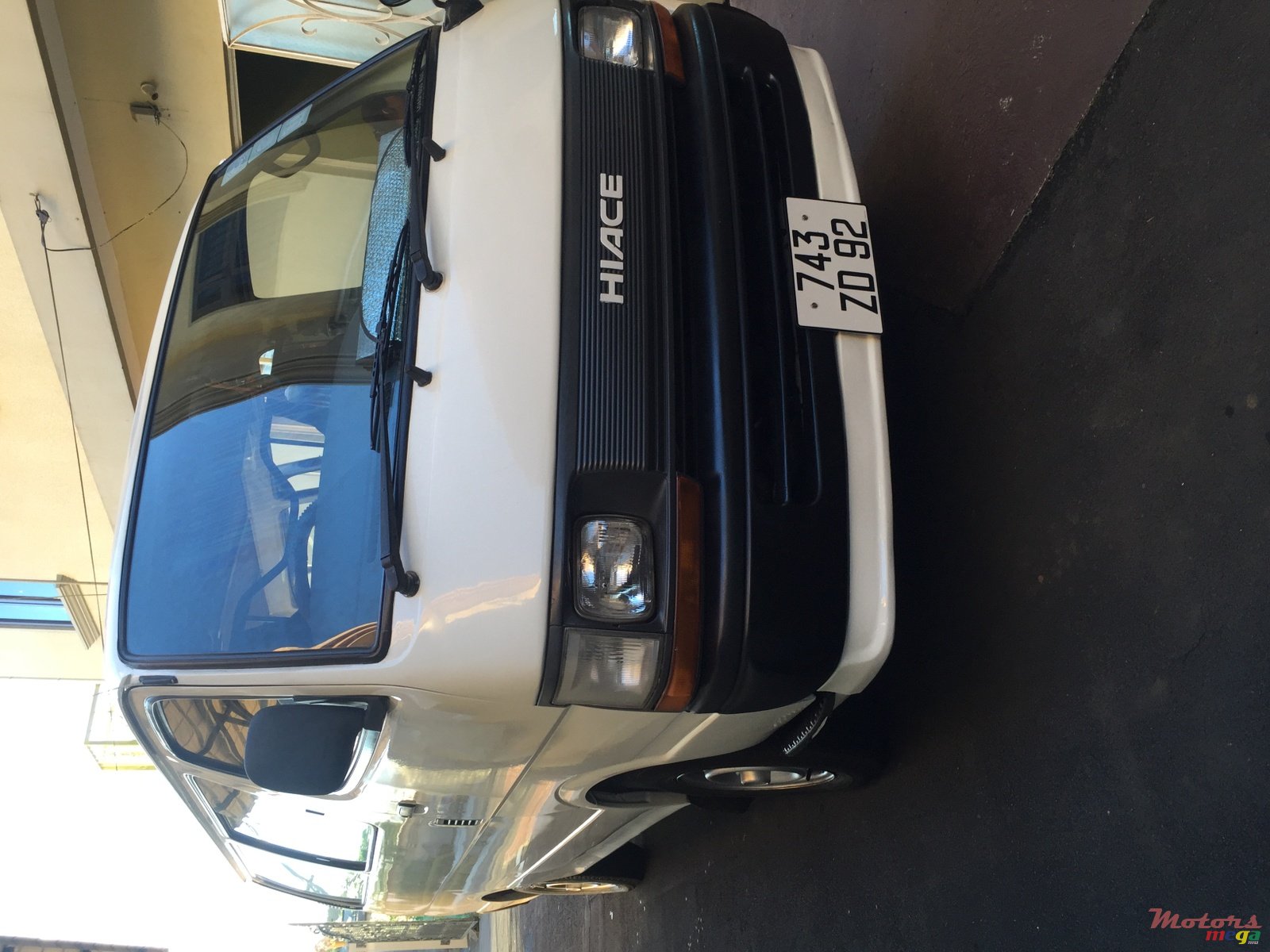 1992' Toyota HiAce Goods Vehicle photo #1