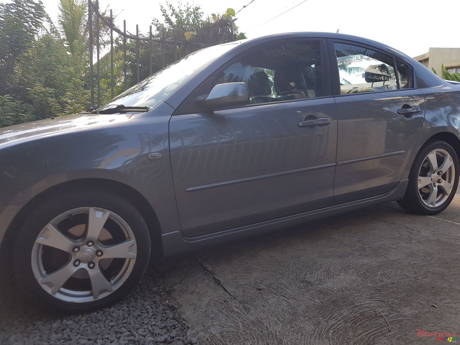 2005' Mazda 3 photo #4