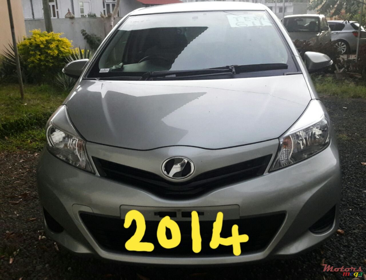2014' Toyota Vitz photo #4