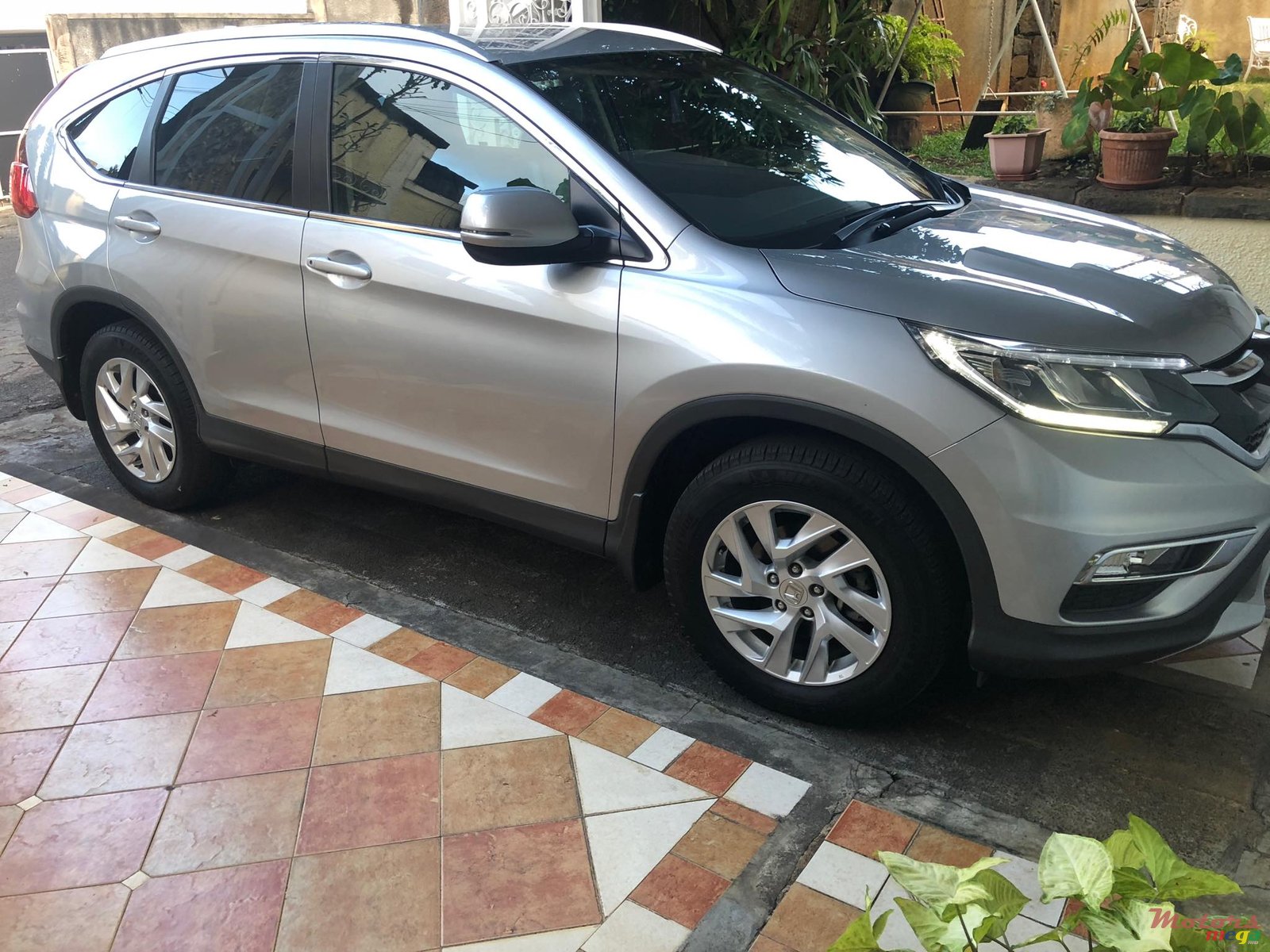 2016' Honda CR-V photo #1