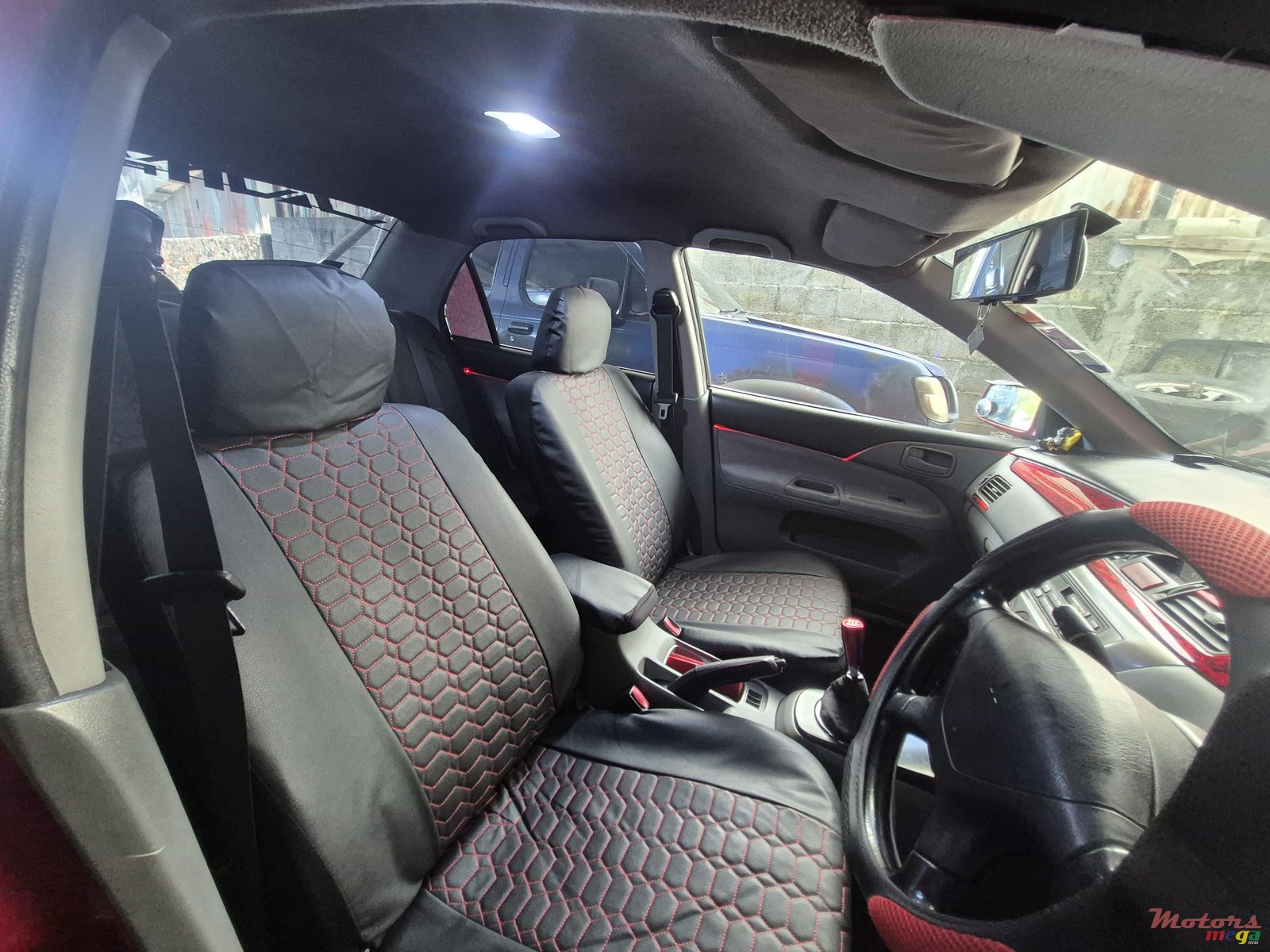 2010' Mitsubishi Lancer 4G13 photo #3