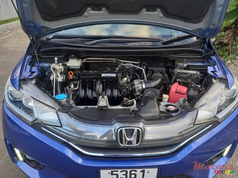 2015' Honda Fit Hybrid photo #5