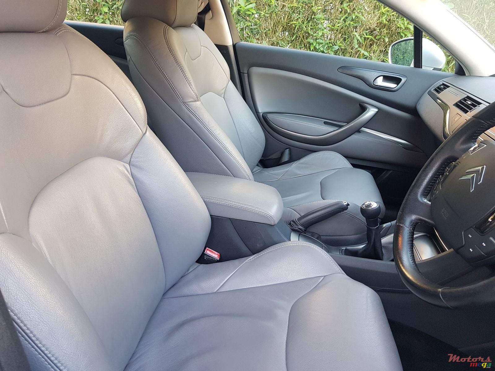 2009' Citroen C5 photo #7