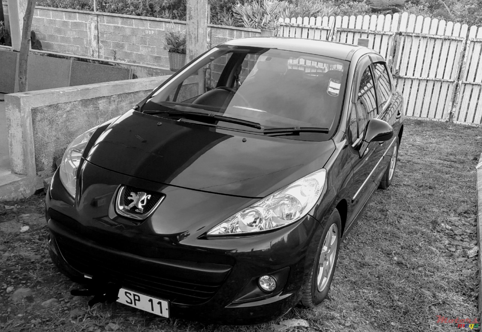 2011' Peugeot 207 photo #1