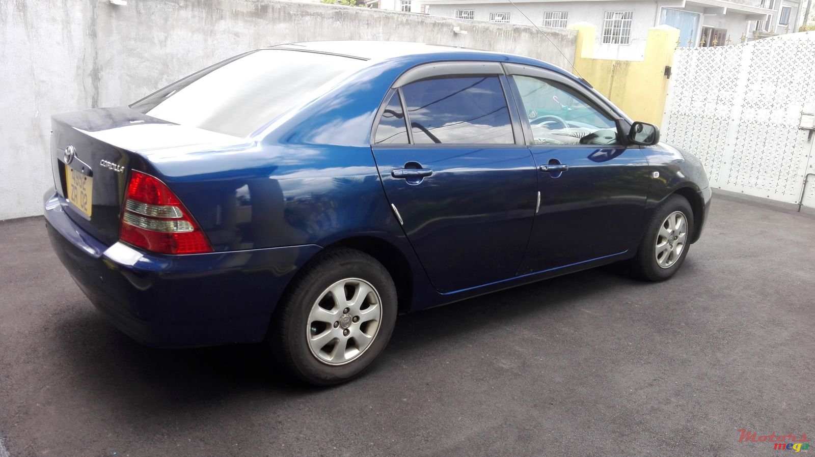 2002' Toyota Corolla photo #1