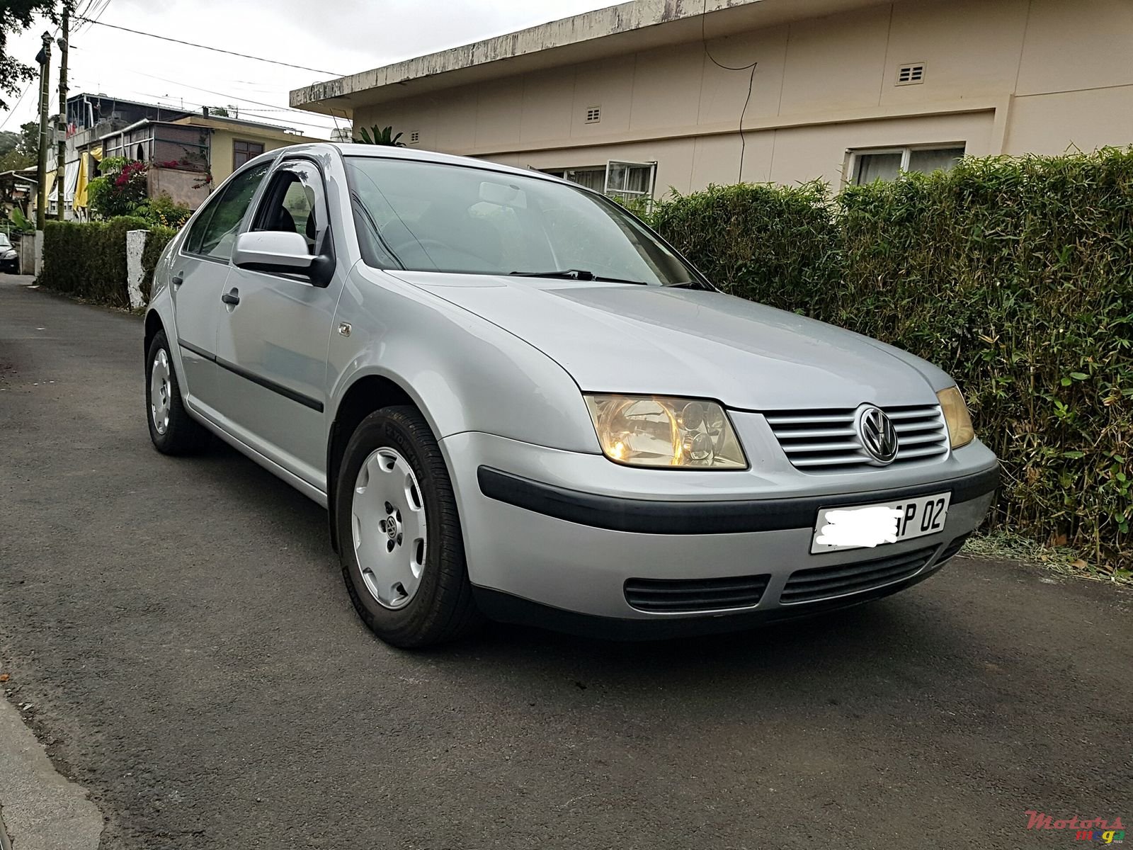 2002' Volkswagen Bora photo #2