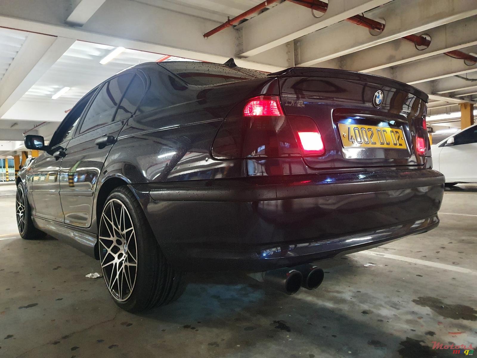 2002' BMW 3 Series photo #1