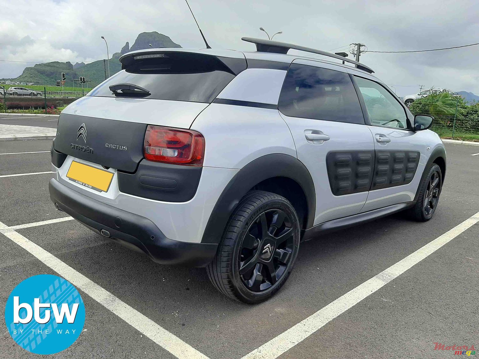 2018' Citroen C4 photo #3