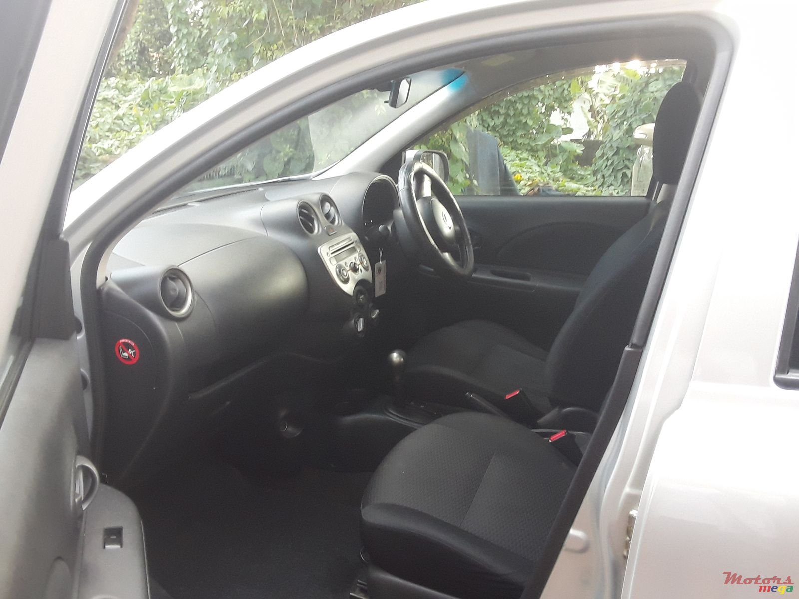 2010' Nissan photo #5