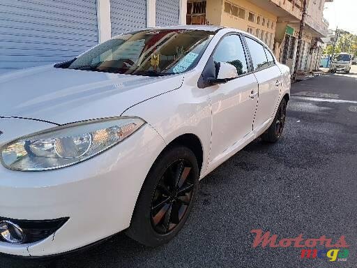 2013' Renault Fluence photo #1