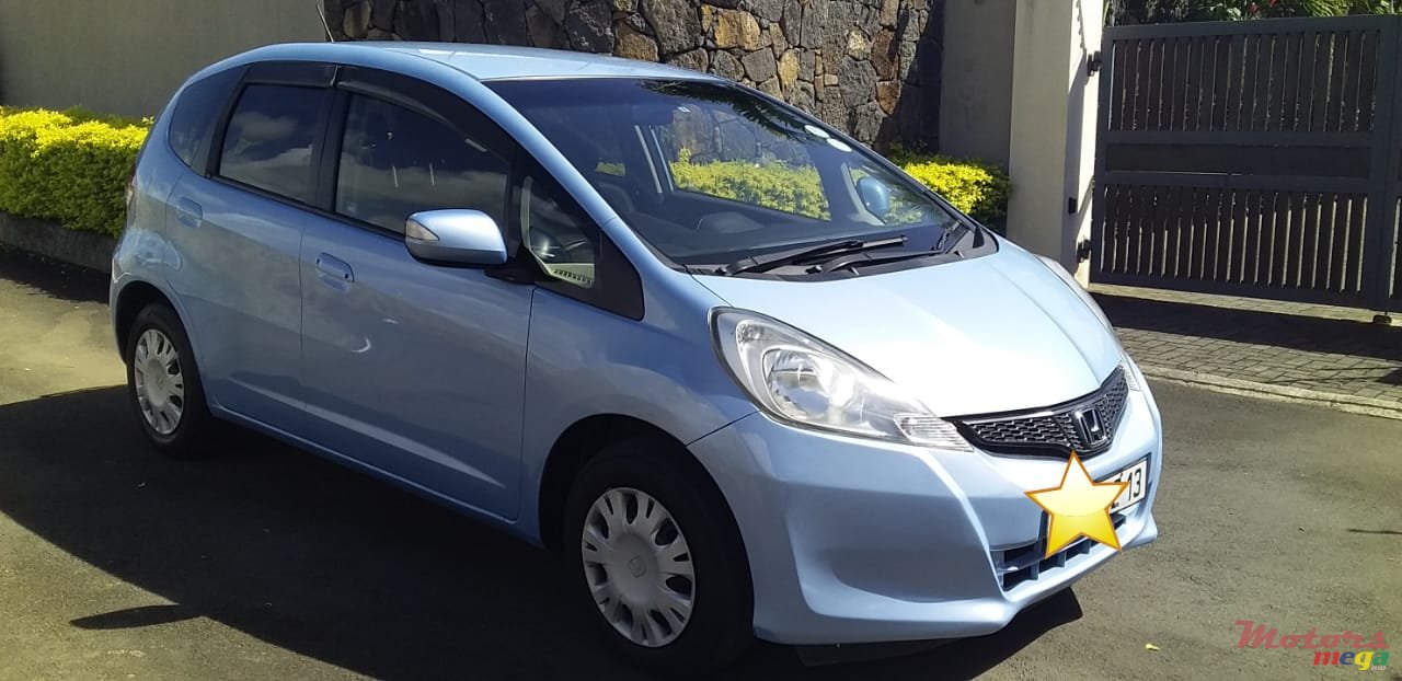2013' Honda Fit photo #1