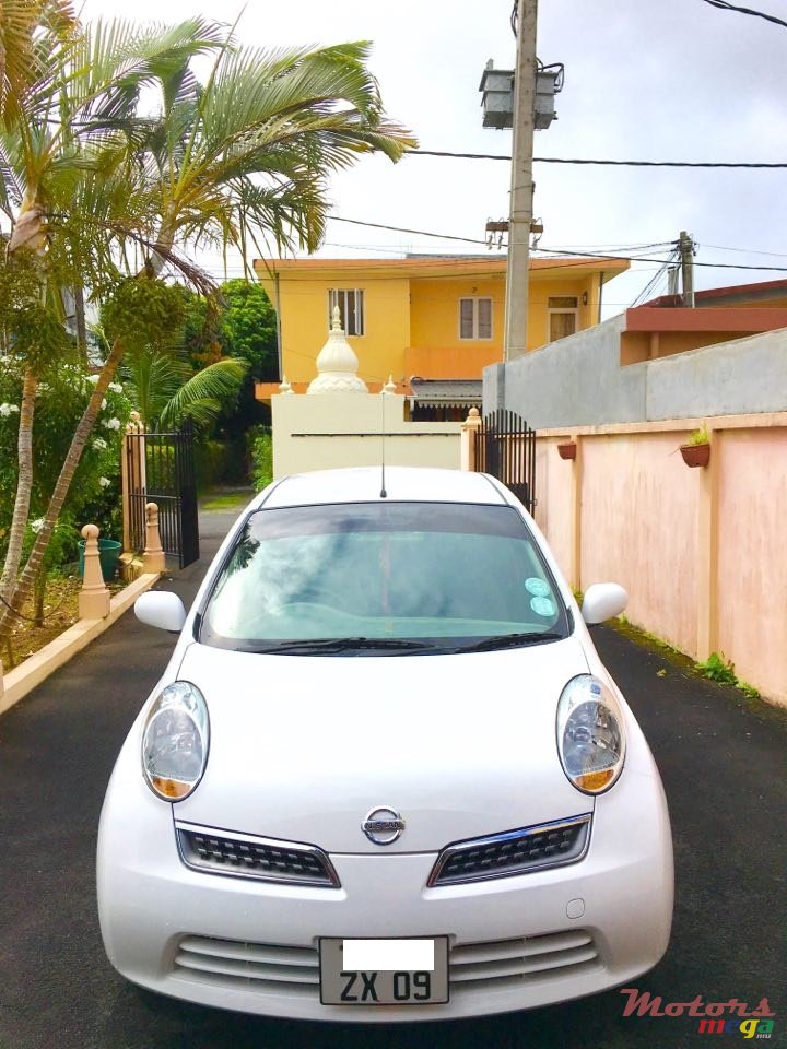 2009' Nissan photo #1