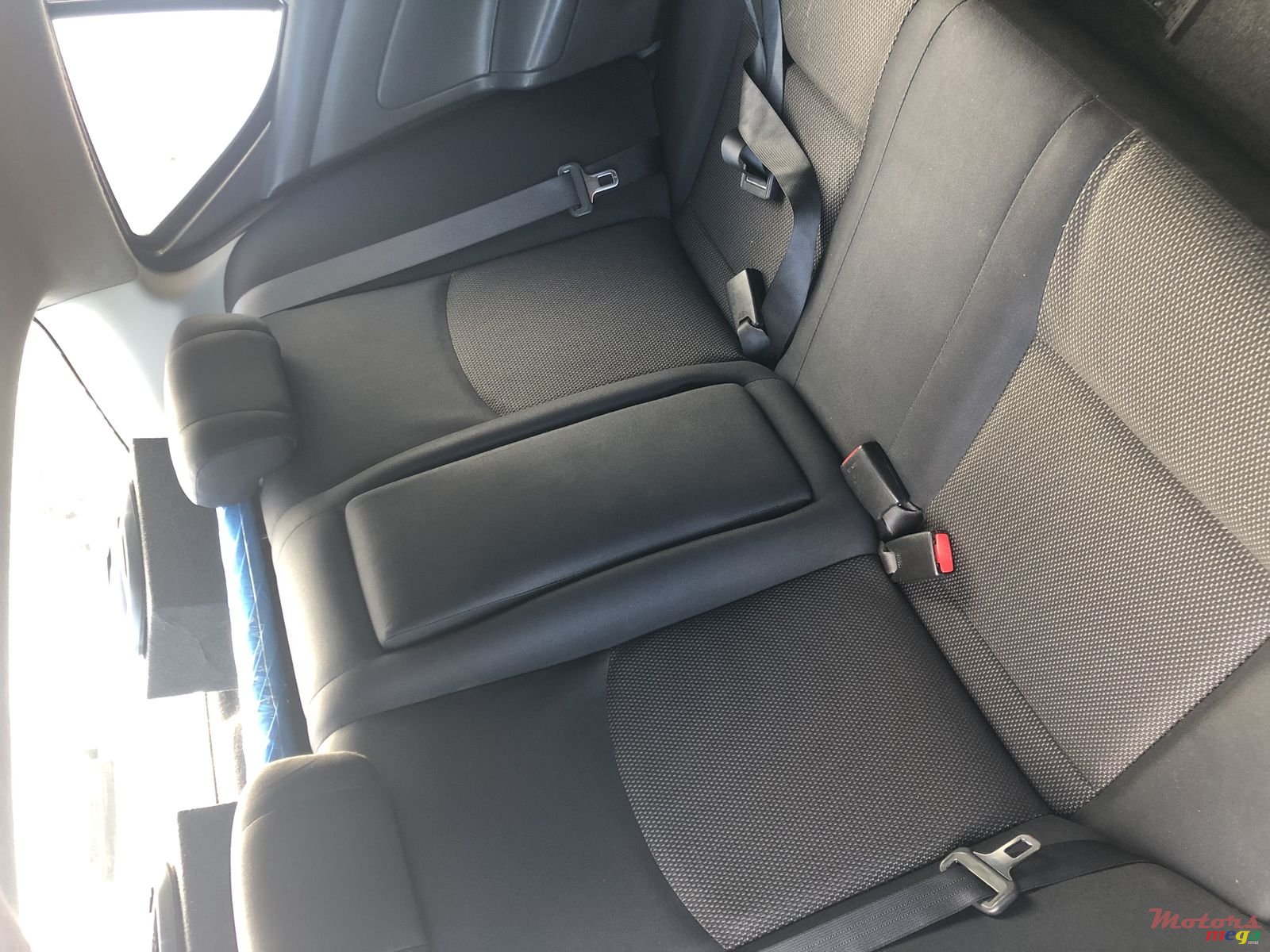 2012' Nissan Almera photo #5