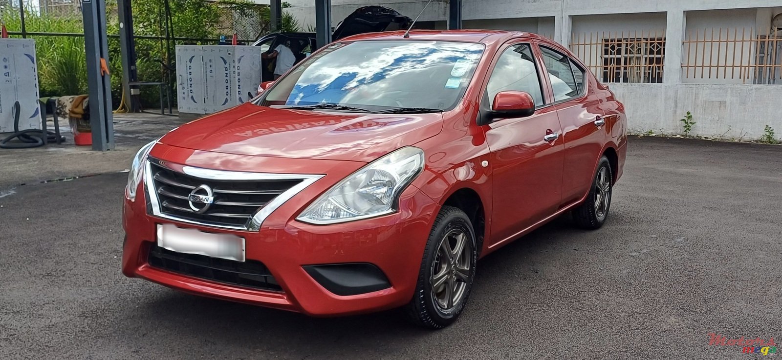 2015' Nissan Almera photo #2