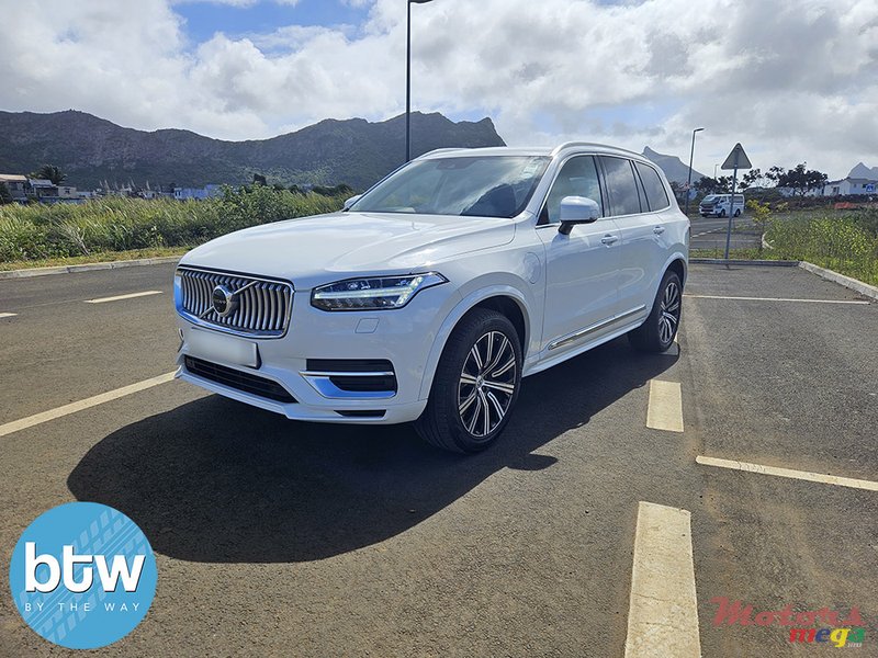 2020' Volvo XC90 T8 Inscription AWD - 7 Seater photo #2