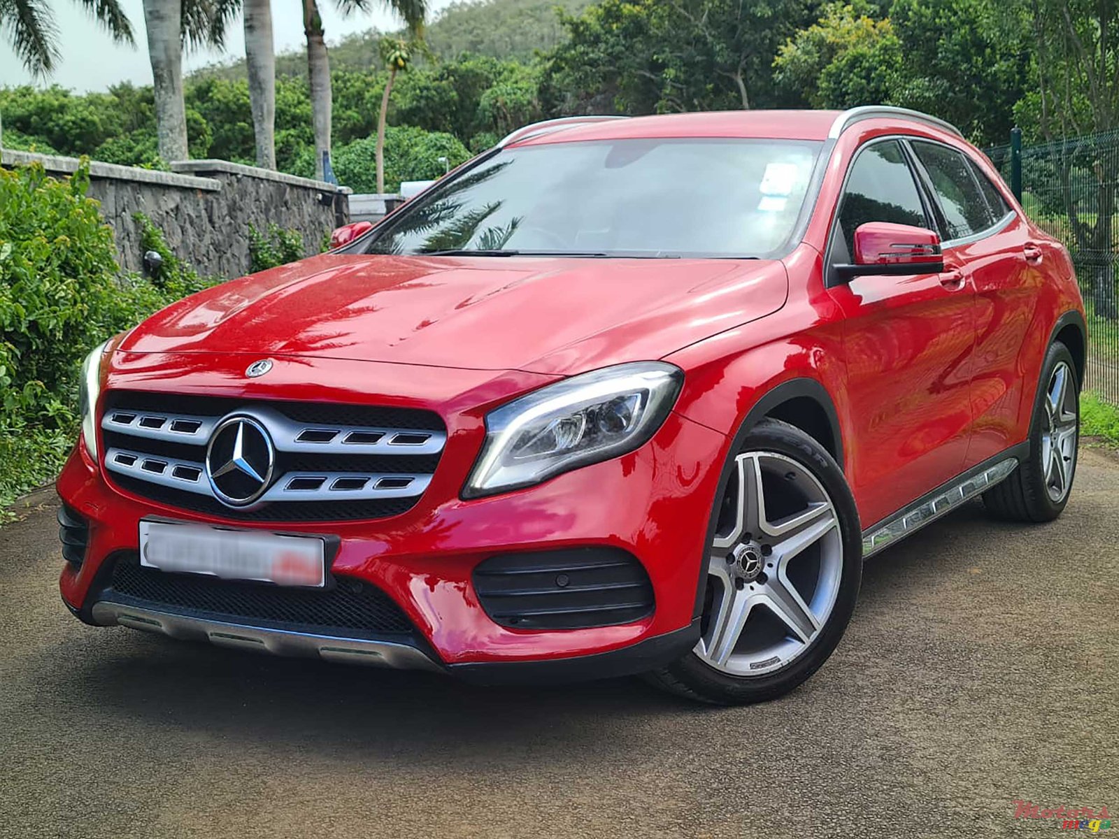 2017' Mercedes-Benz GLA 200 AMG photo #1