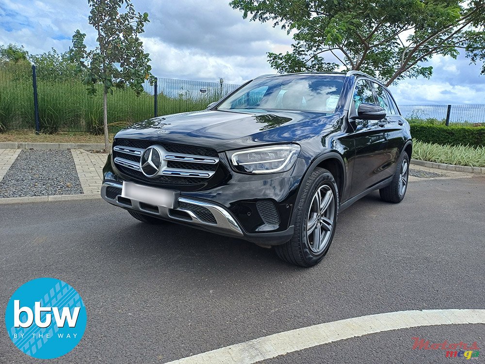 2020' Mercedes-Benz GLC 200 photo #2