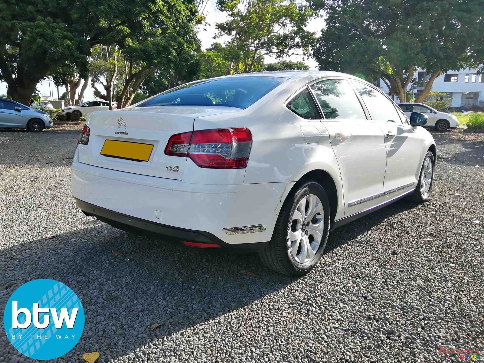 2014' Citroen C5 photo #2