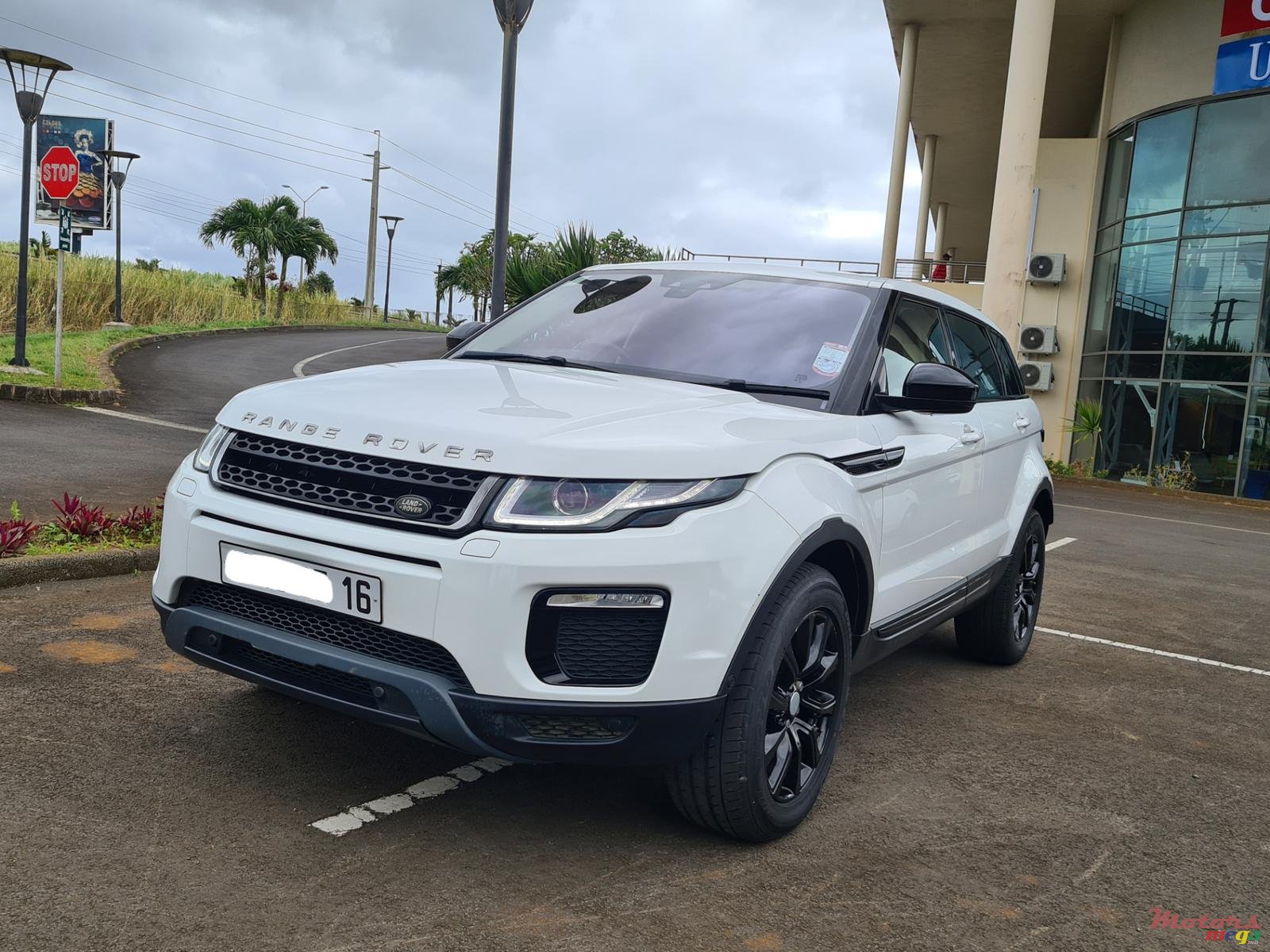 2016' Land Rover Range Rover Evoque Automatic photo #3