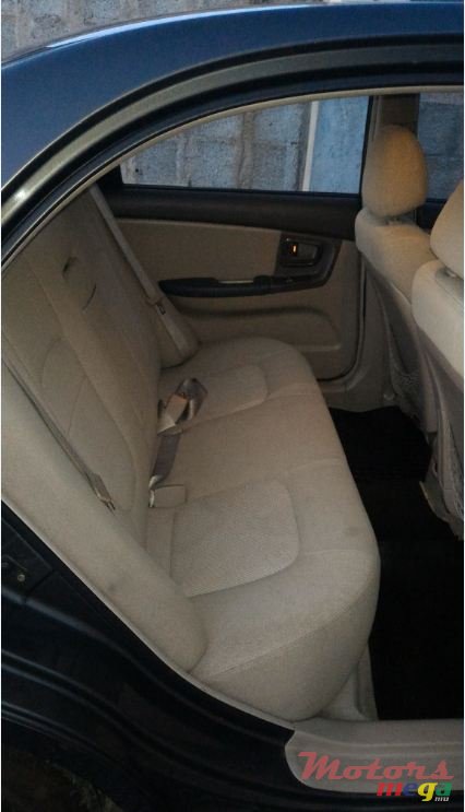 2005' Kia Cerato photo #5