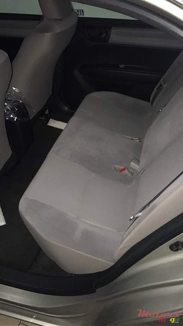 2014' Toyota Corolla AXIO photo #2