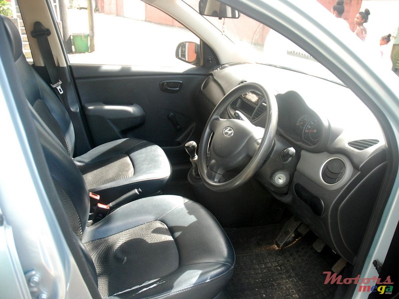 2012' Hyundai i10 photo #3