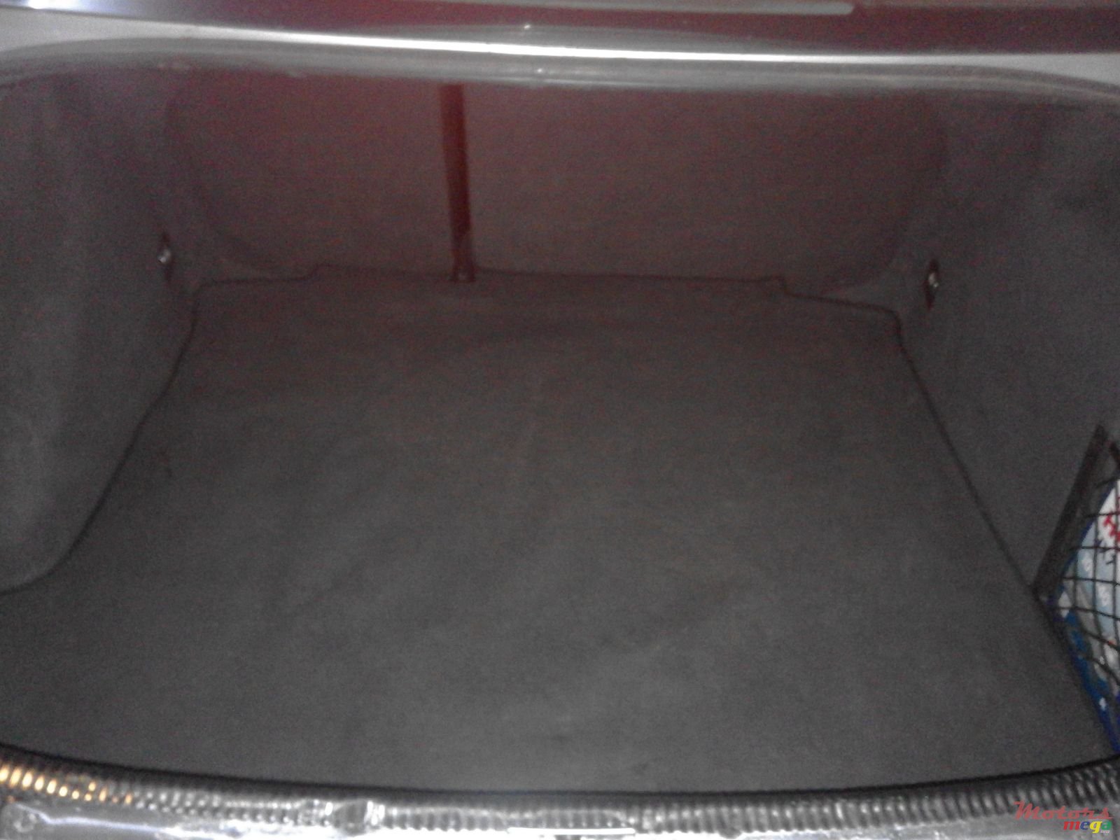 2001' Volkswagen Bora photo #3