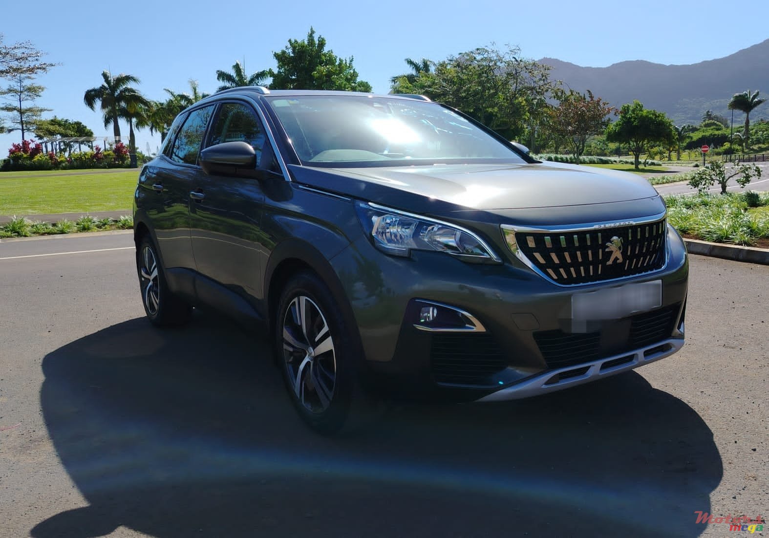 2020' Peugeot 3008 photo #1