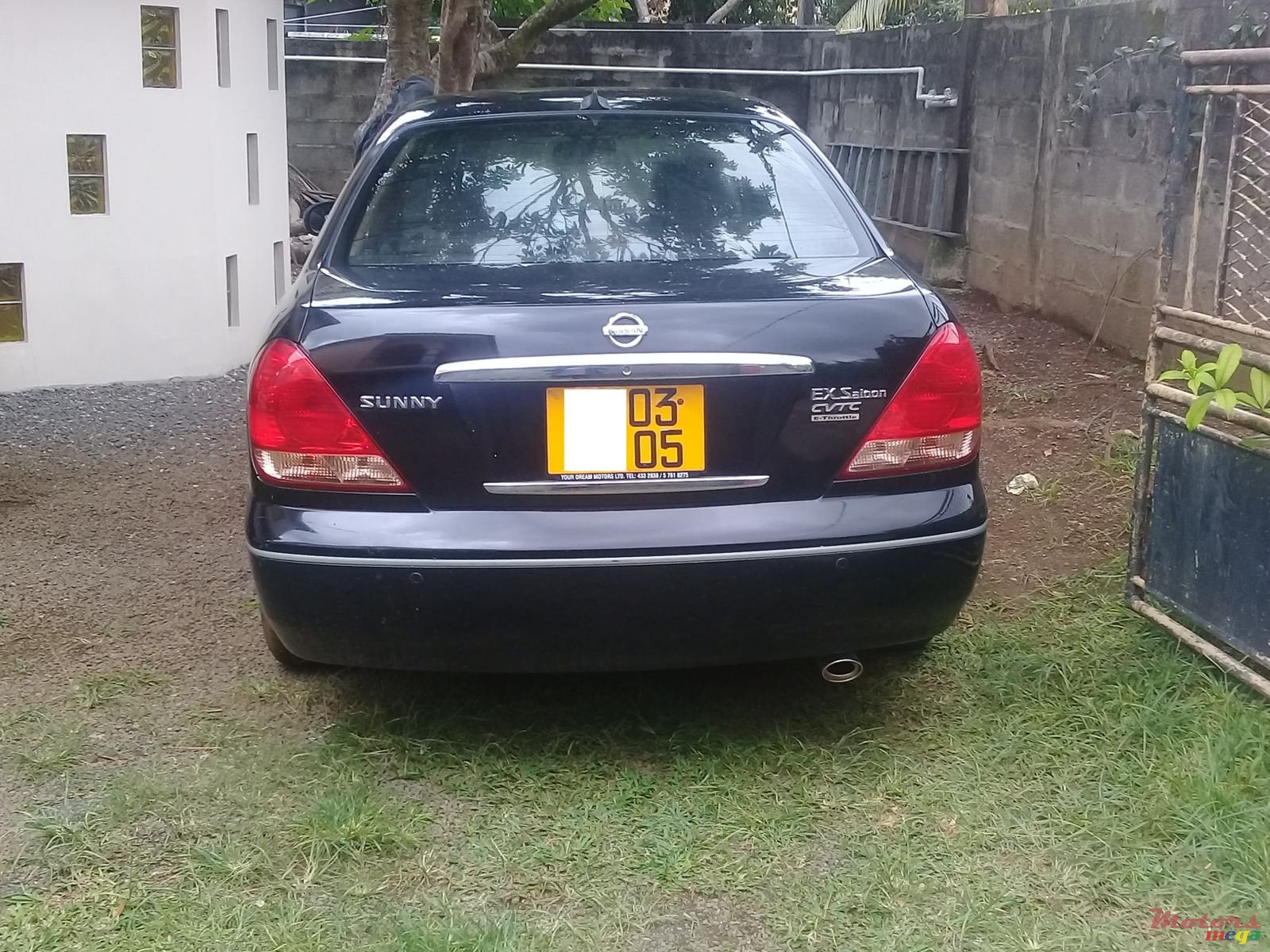 2005' Nissan Sunny photo #2